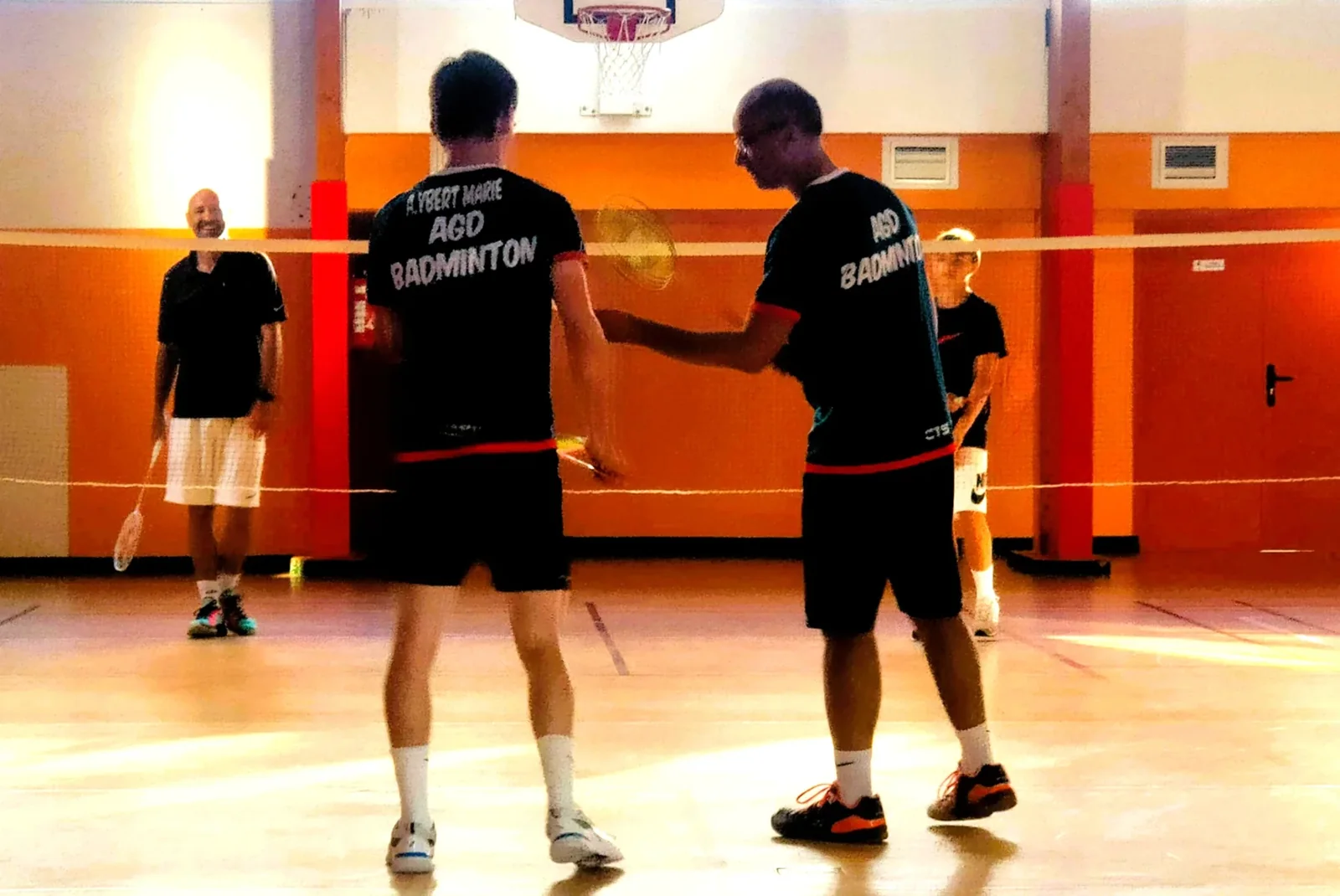 Joueur de l’AGD Badminton sur le terrain